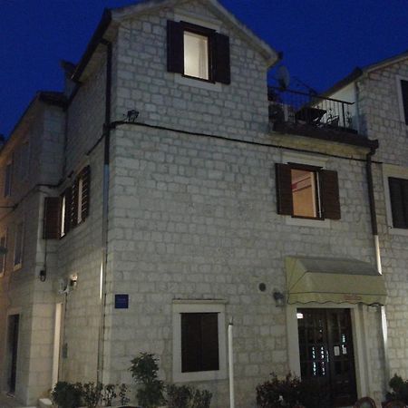 House Ivancic-Free Parking Hotel Trogir Bagian luar foto