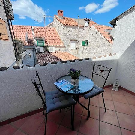 House Ivancic-Free Parking Trogir Ruang foto