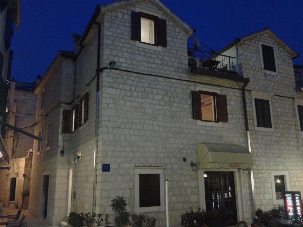 House Ivancic-Free Parking Hotel Trogir Bagian luar foto