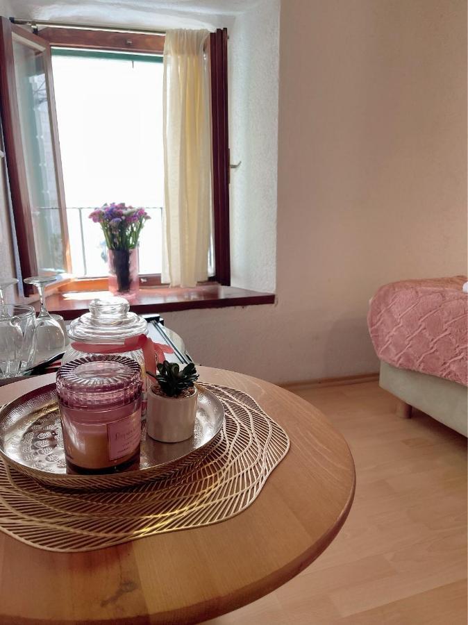 House Ivancic-Free Parking Trogir Bagian luar foto