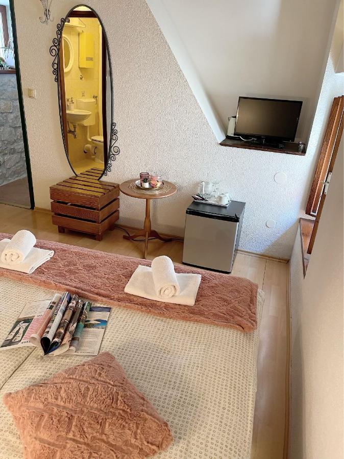 House Ivancic-Free Parking Trogir Bagian luar foto