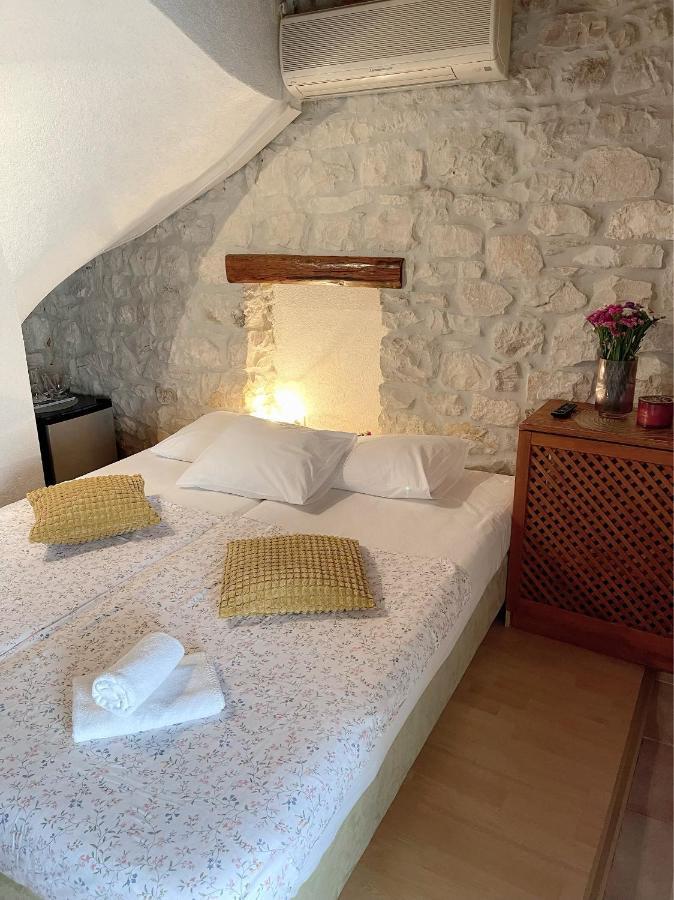 House Ivancic-Free Parking Hotel Trogir Bagian luar foto