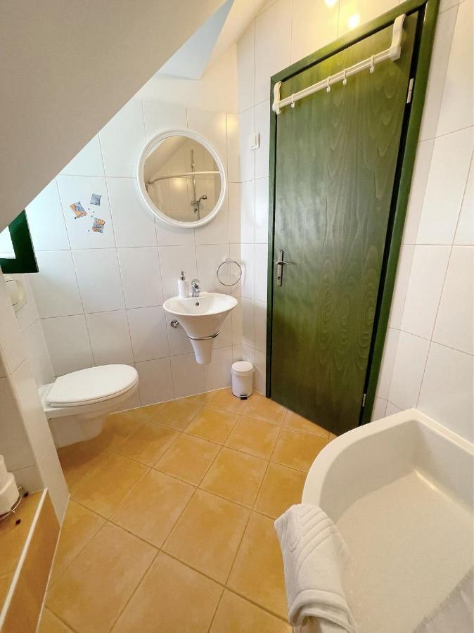 House Ivancic-Free Parking Trogir Bagian luar foto