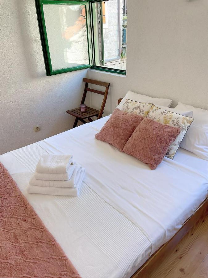 House Ivancic-Free Parking Trogir Bagian luar foto