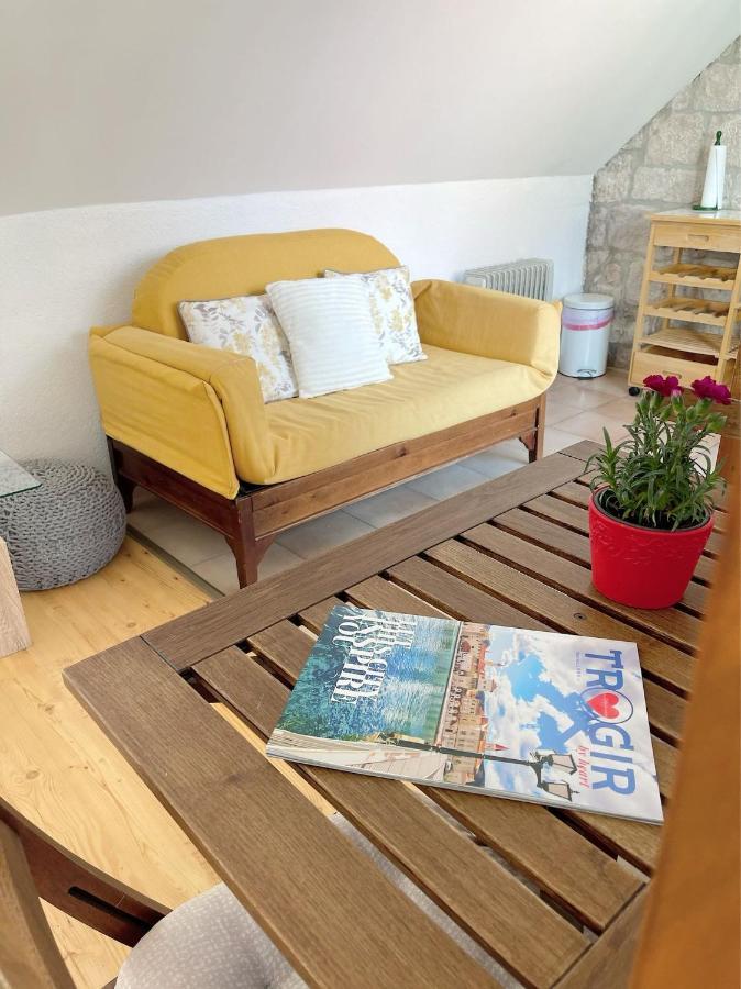 House Ivancic-Free Parking Trogir Bagian luar foto