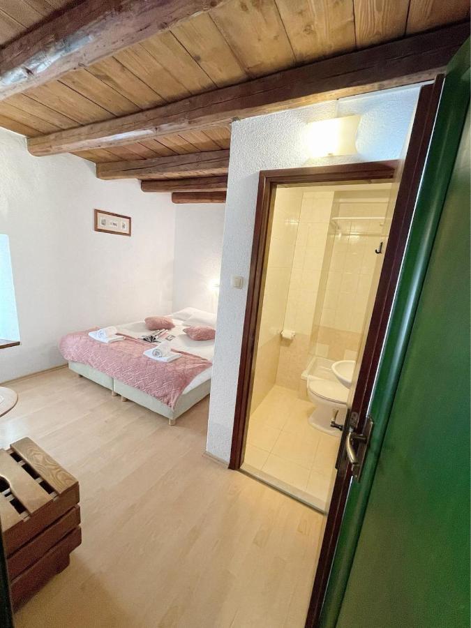 House Ivancic-Free Parking Trogir Bagian luar foto