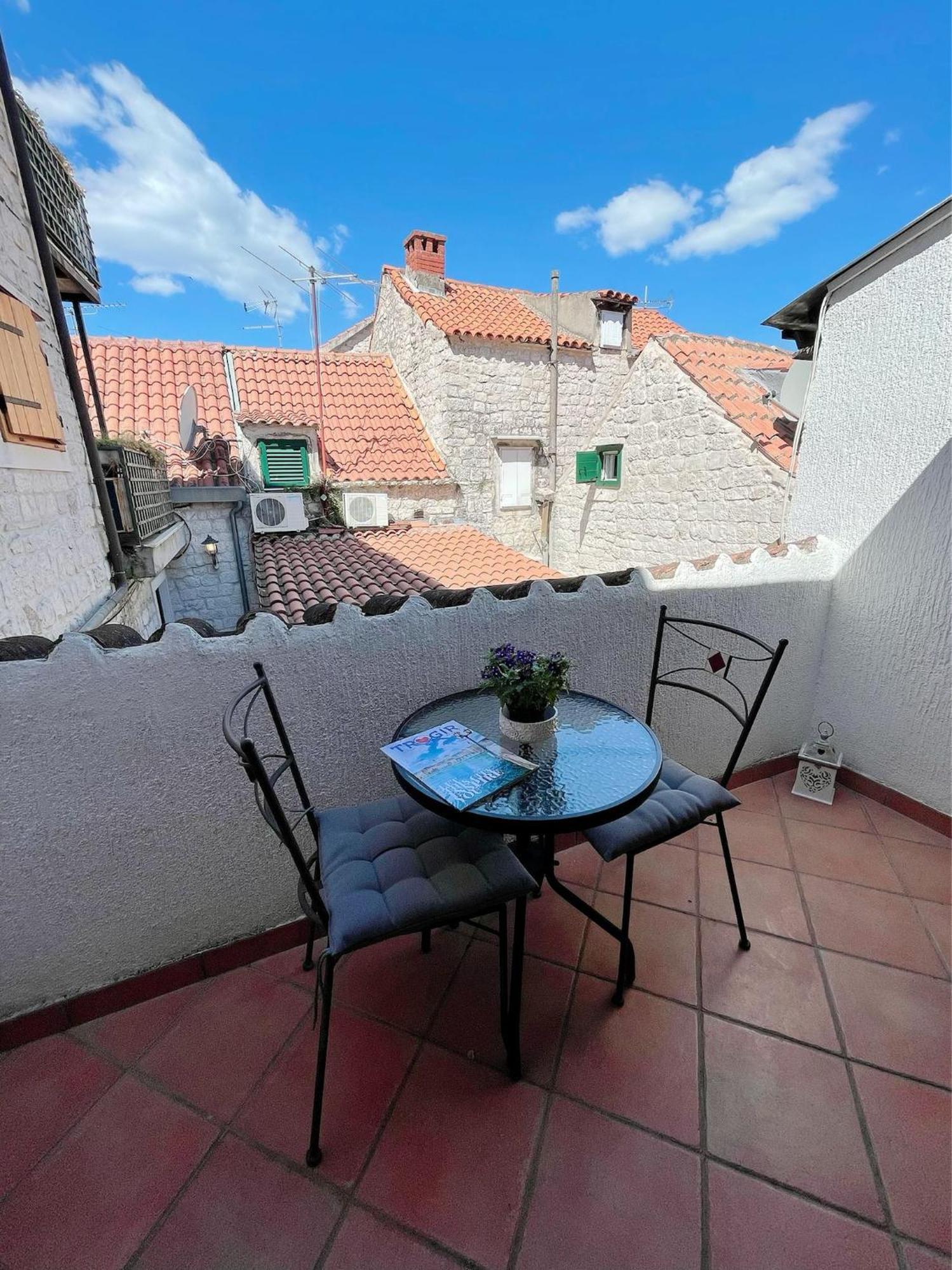 House Ivancic-Free Parking Trogir Ruang foto